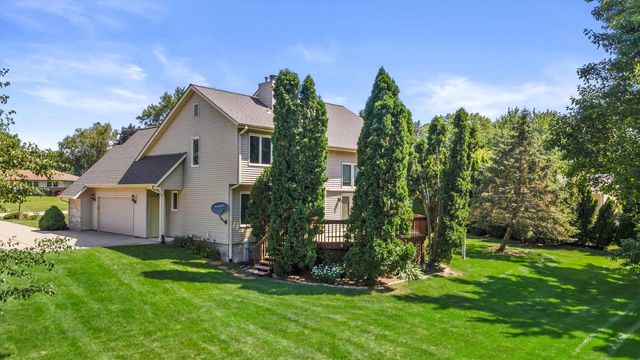 18525 Brookridge DRIVE, Brookfield, WI 53045
