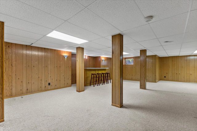 18525 Brookridge DRIVE, Brookfield, WI 53045