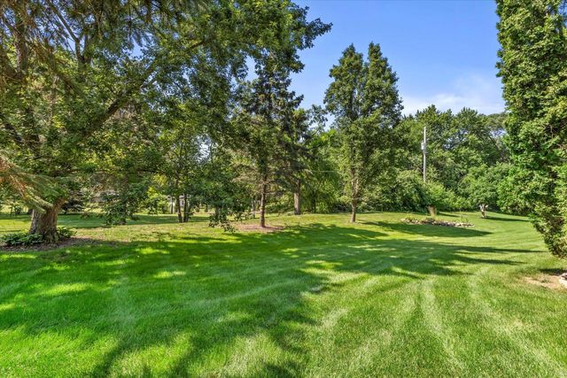18525 Brookridge DRIVE, Brookfield, WI 53045