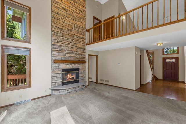 18525 Brookridge DRIVE, Brookfield, WI 53045