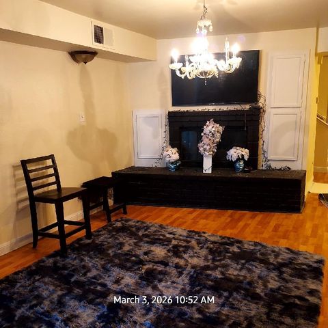 4261 taylor St, Sacramento, CA 95838