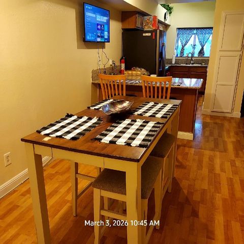 4261 taylor St, Sacramento, CA 95838