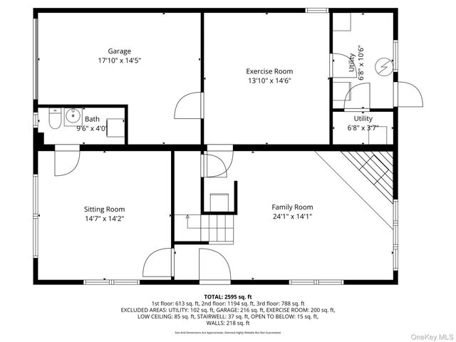 8 Noel Place, Smithtown, NY 11787