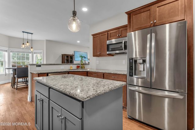 83 Center Avenue, Atlantic Highlands, NJ 07716