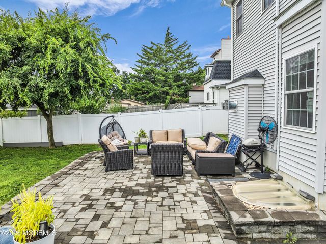 83 Center Avenue, Atlantic Highlands, NJ 07716