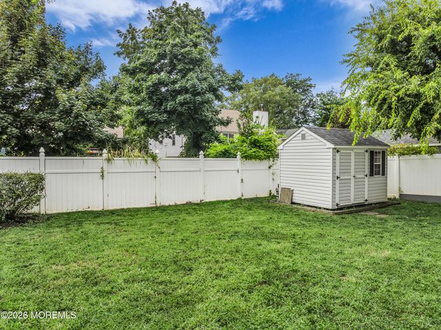83 Center Avenue, Atlantic Highlands, NJ 07716
