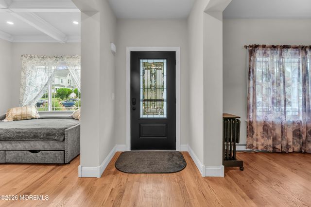 83 Center Avenue, Atlantic Highlands, NJ 07716