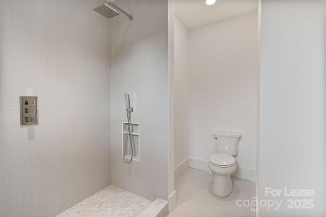 129 French Street B, Charlotte, NC 28216