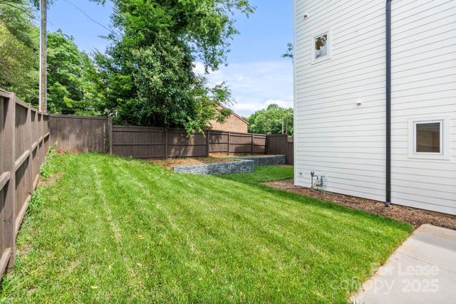 129 French Street B, Charlotte, NC 28216