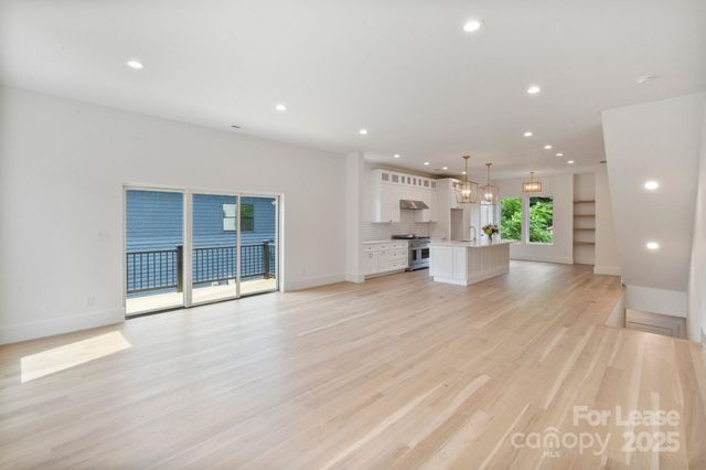 129 French Street B, Charlotte, NC 28216