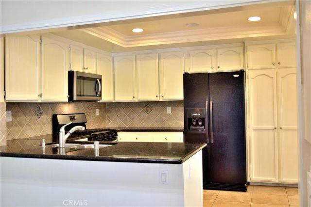 16 Creekwood, Irvine, CA 92604