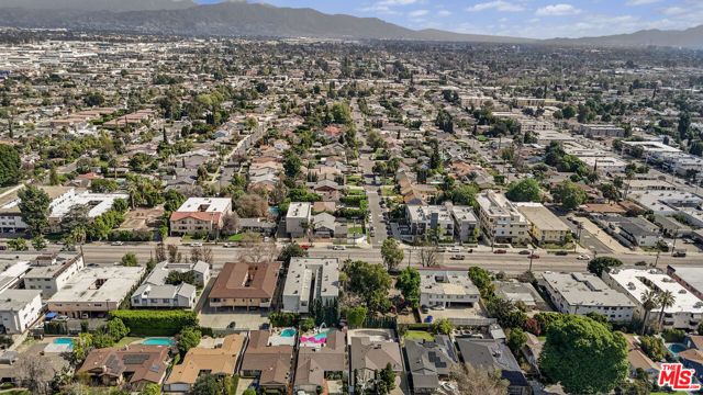 6901 Woodman Avenue, Van Nuys (los Angeles), CA 91405