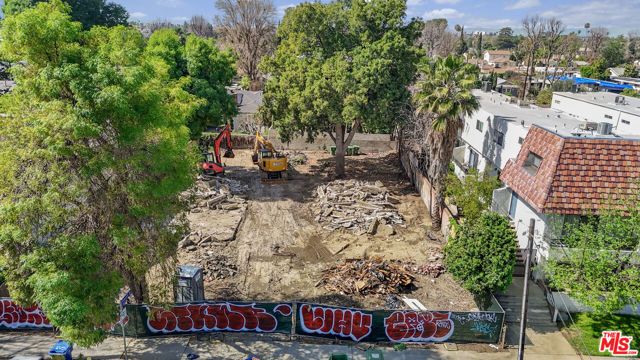 6901 Woodman Avenue, Van Nuys (los Angeles), CA 91405