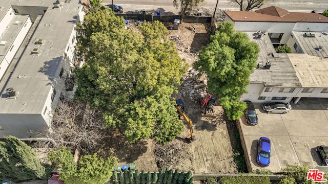 6901 Woodman Avenue, Van Nuys (los Angeles), CA 91405