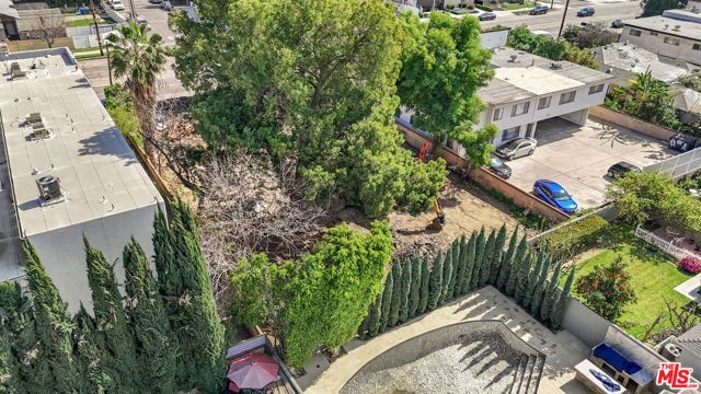 6901 Woodman Avenue, Van Nuys (los Angeles), CA 91405