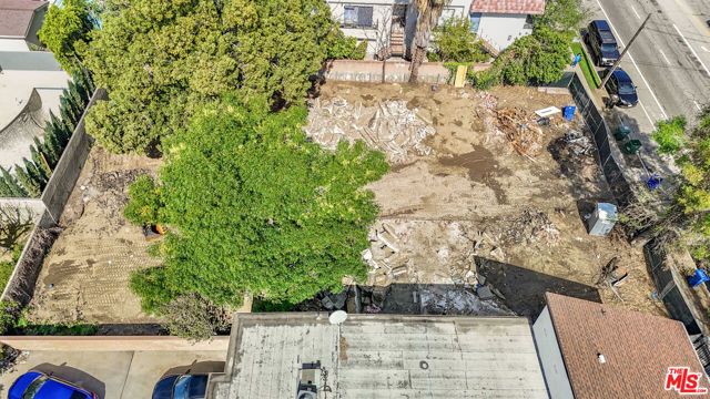 6901 Woodman Avenue, Van Nuys (los Angeles), CA 91405