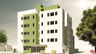 6901 Woodman Avenue, Van Nuys (los Angeles), CA 91405