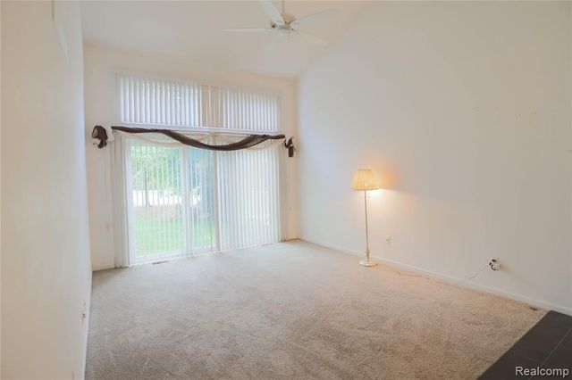 16768 Pearlcreek Court, Macomb, MI 48042