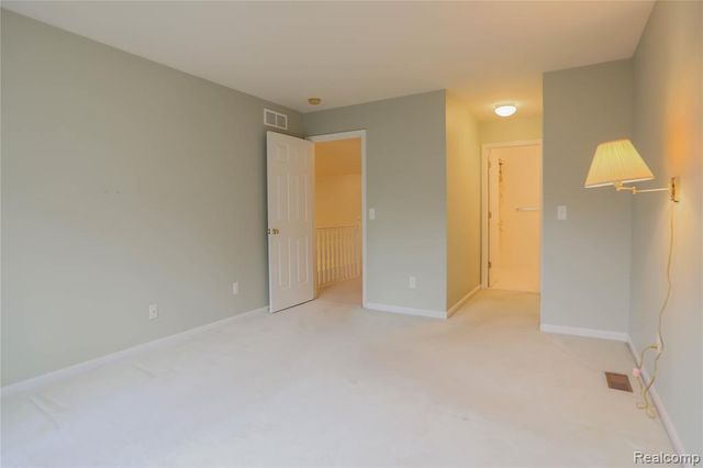 16768 Pearlcreek Court, Macomb, MI 48042