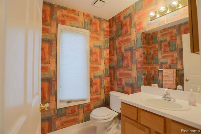 16768 Pearlcreek Court, Macomb, MI 48042