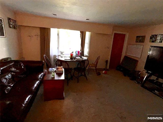 126 Parker Avenue, Hawthorne, NJ 07506