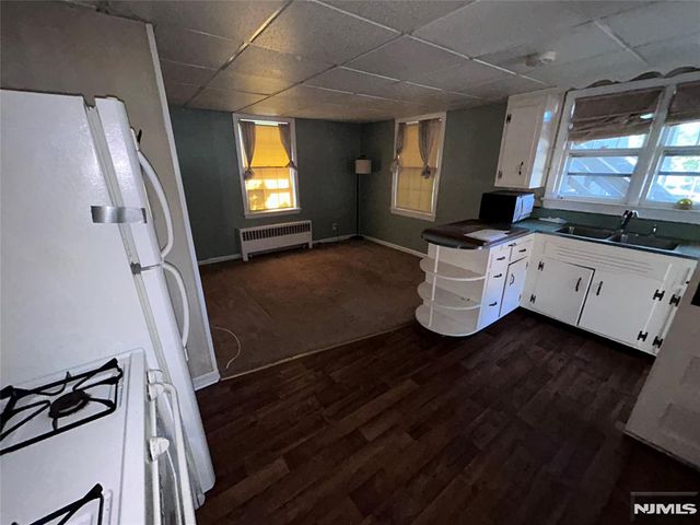 126 Parker Avenue, Hawthorne, NJ 07506