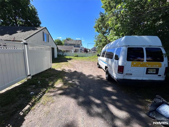 126 Parker Avenue, Hawthorne, NJ 07506