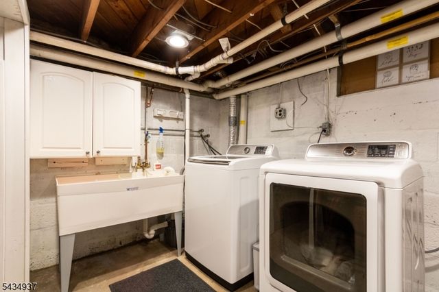 7 West St, Roxbury Twp., NJ 07876