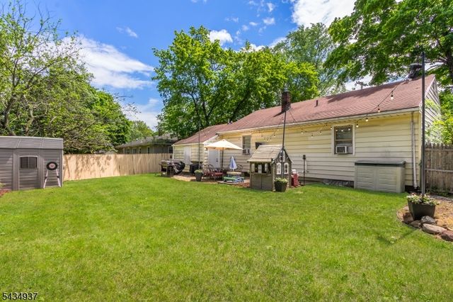 7 West St, Roxbury Twp., NJ 07876