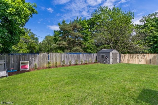 7 West St, Roxbury Twp., NJ 07876