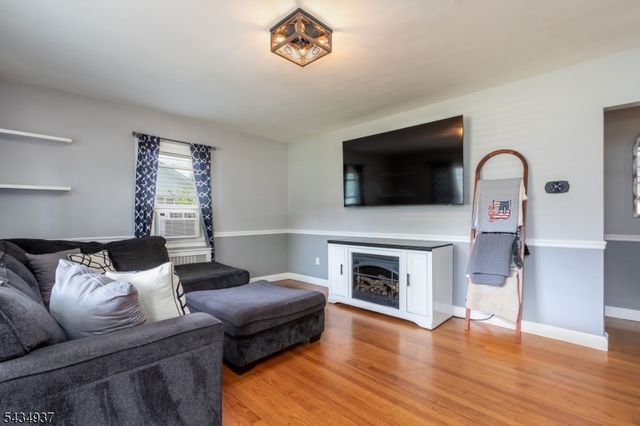 7 West St, Roxbury Twp., NJ 07876