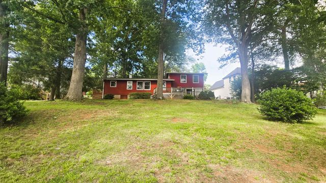 274 Edgewater Road, Inman, SC 29349
