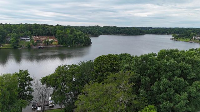 274 Edgewater Road, Inman, SC 29349