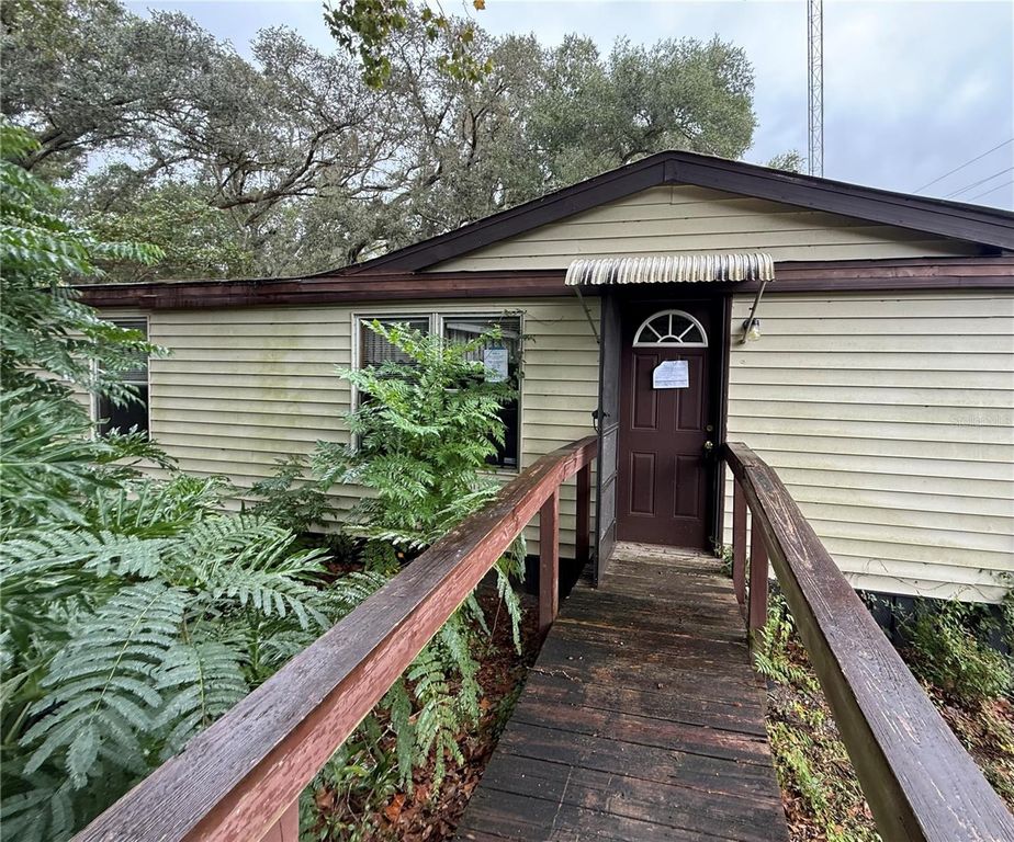 19735 MCCALL ROAD, Altoona, FL 32702