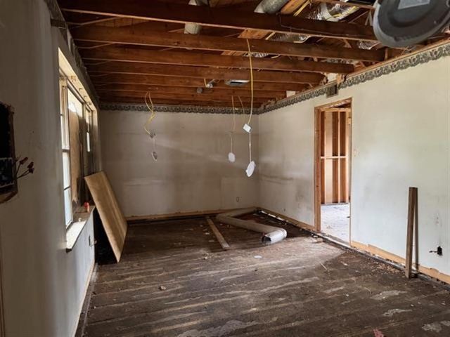 2405 Gardenia Street, Lake Charles, LA 70601