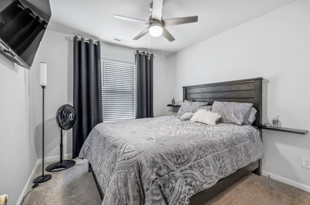 2938 Campanella Dr, Murfreesboro, TN 37128