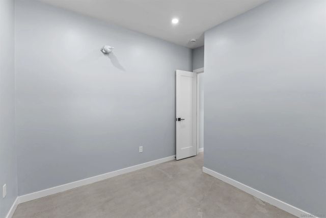 4827 Bayard St, San Diego, CA 92109