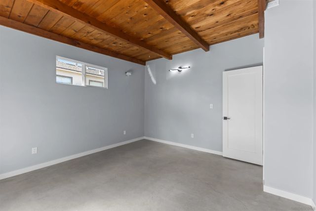4827 Bayard St, San Diego, CA 92109