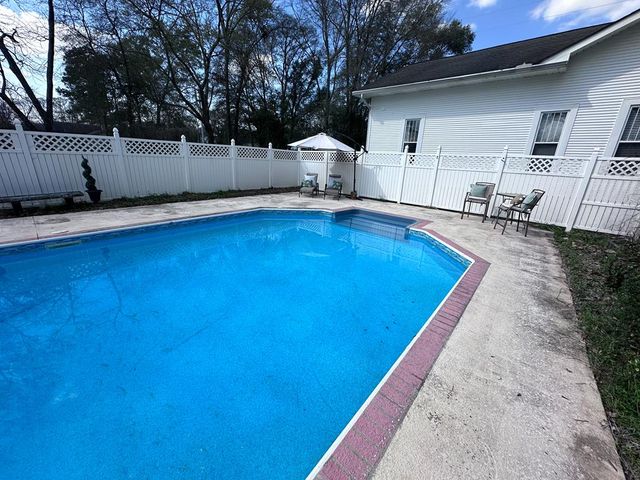 185 N Morris St, Slocomb, AL 36375