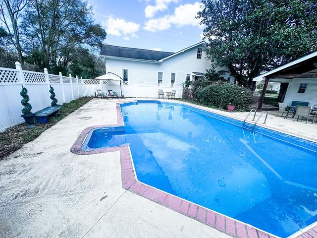 185 N Morris St, Slocomb, AL 36375