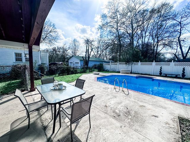 185 N Morris St, Slocomb, AL 36375