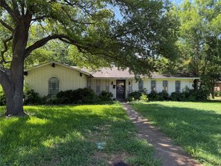 107 Dartmouth Drive, Waxahachie, TX 75165