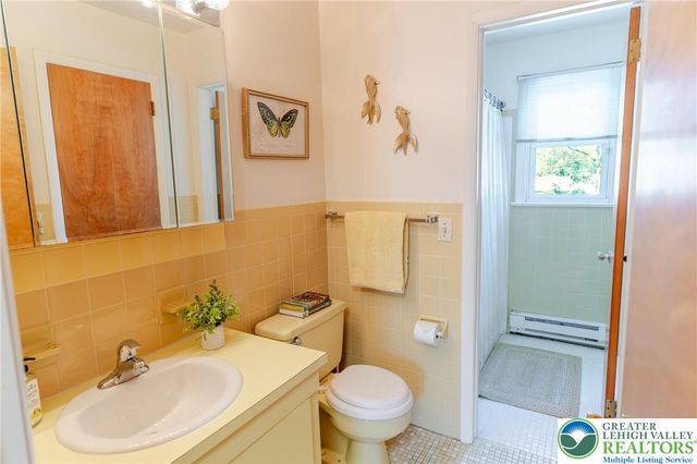 3523 Lindberg Avenue, South Whitehall Twp, PA 18103