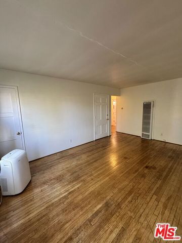 11926 Magnolia Boulevard, Valley Village, CA 91607
