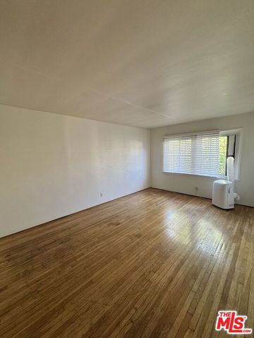 11926 Magnolia Boulevard, Valley Village, CA 91607