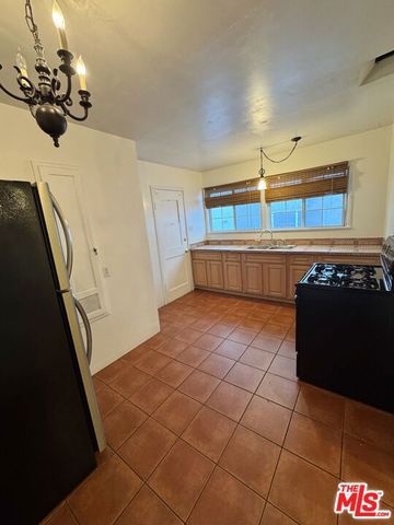 11926 Magnolia Boulevard, Valley Village, CA 91607