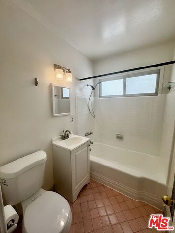 11926 Magnolia Boulevard, Valley Village, CA 91607