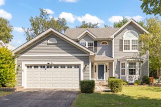 24 Westmoor Court, Aurora, IL 60502