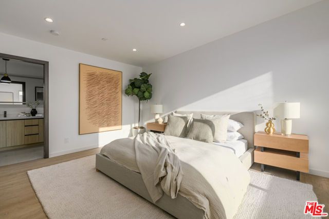5851 Westside Crossing Lane, Los Angeles, CA 90034