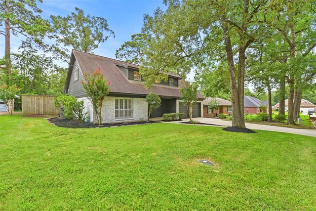 207 Willowick Drive, Conroe, TX 77304